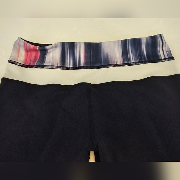 Lululemon Leggings Size 2 Dark Blue Flared - Picture 2 of 6
